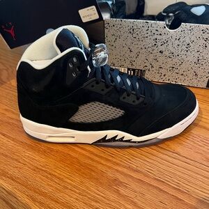 NIKE AIR JORDAN 5’ Retro (Oreo)